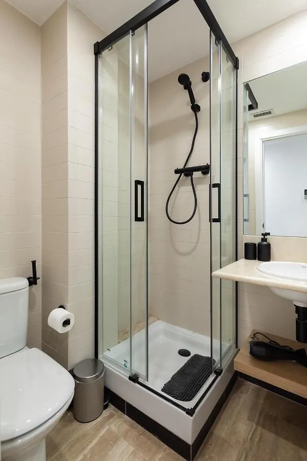 Cozy Apartment Les Corts Barcelona