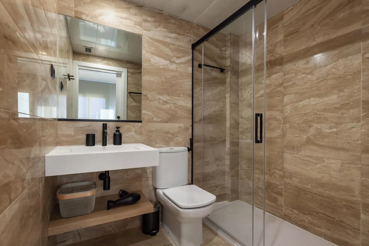 Cozy Apartment Les Corts Barcelona