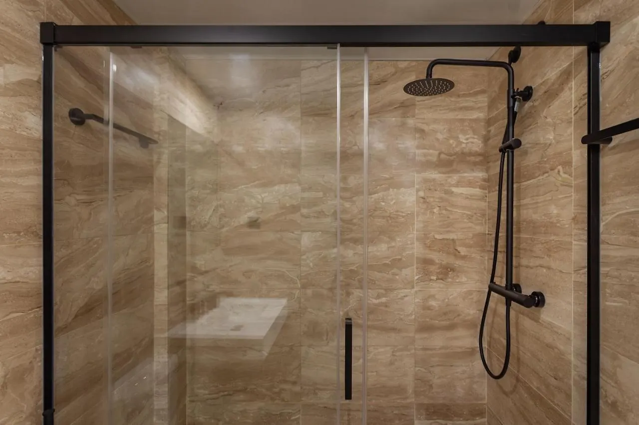 Cozy Apartment Les Corts Barcelona